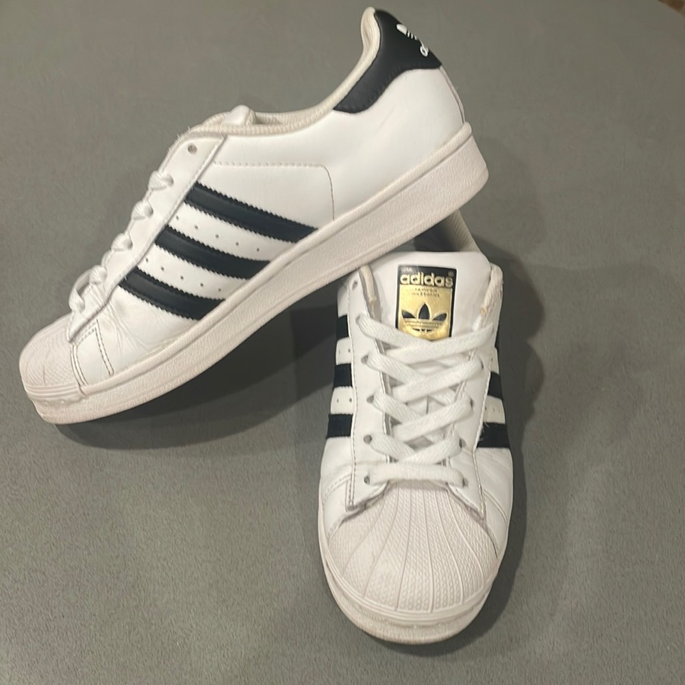 Adidas Superstar